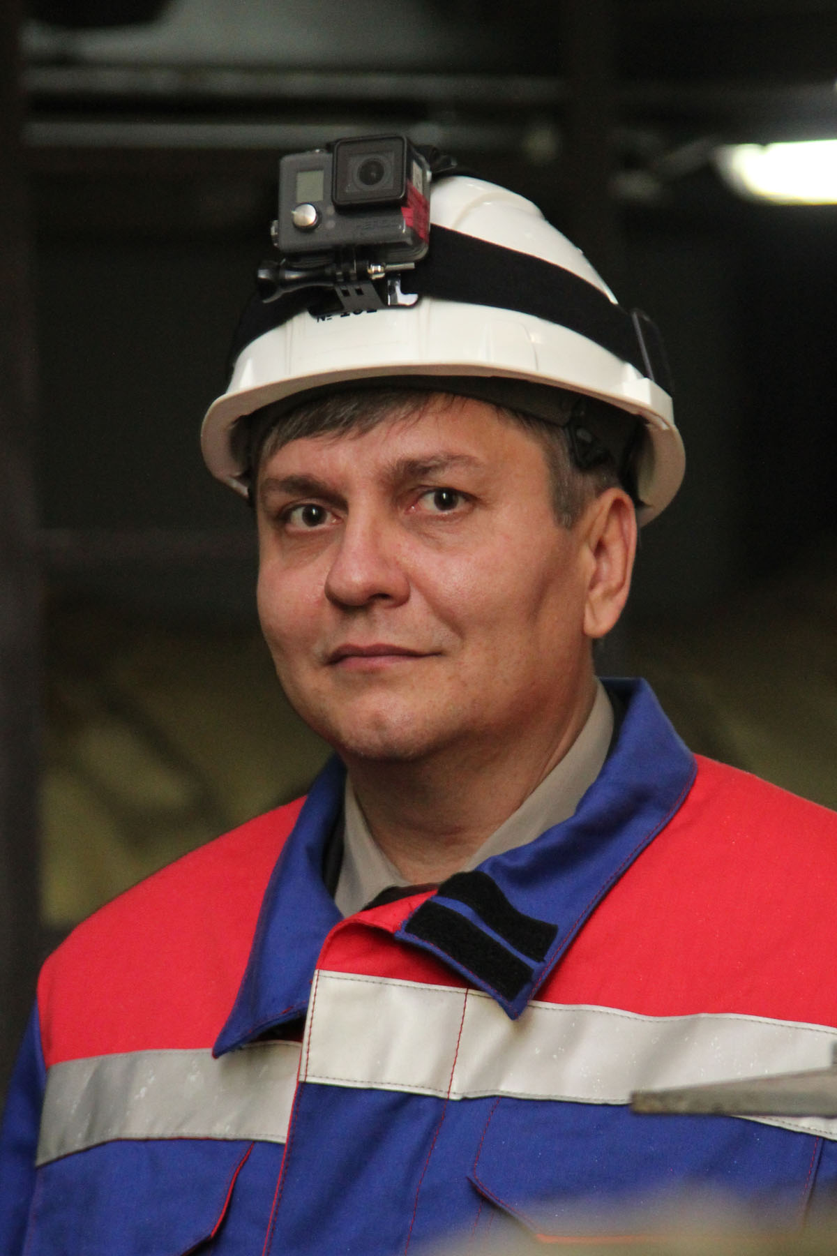 Работник СХК Юрий Карпов награжден за вклад в развитие атомной отрасли